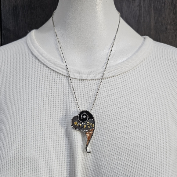 Modern Art Heart Necklace Floral Hummingbird Design New Costume Jewelry ♥️ - Picture 6 of 9